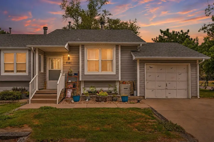 4115 W Zoo Blvd, Wichita, KS 67212