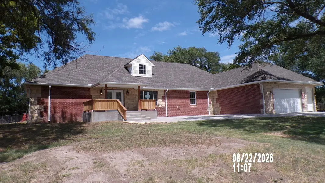 7530 N BROADWAY AVE, Park City, KS 67219-1128