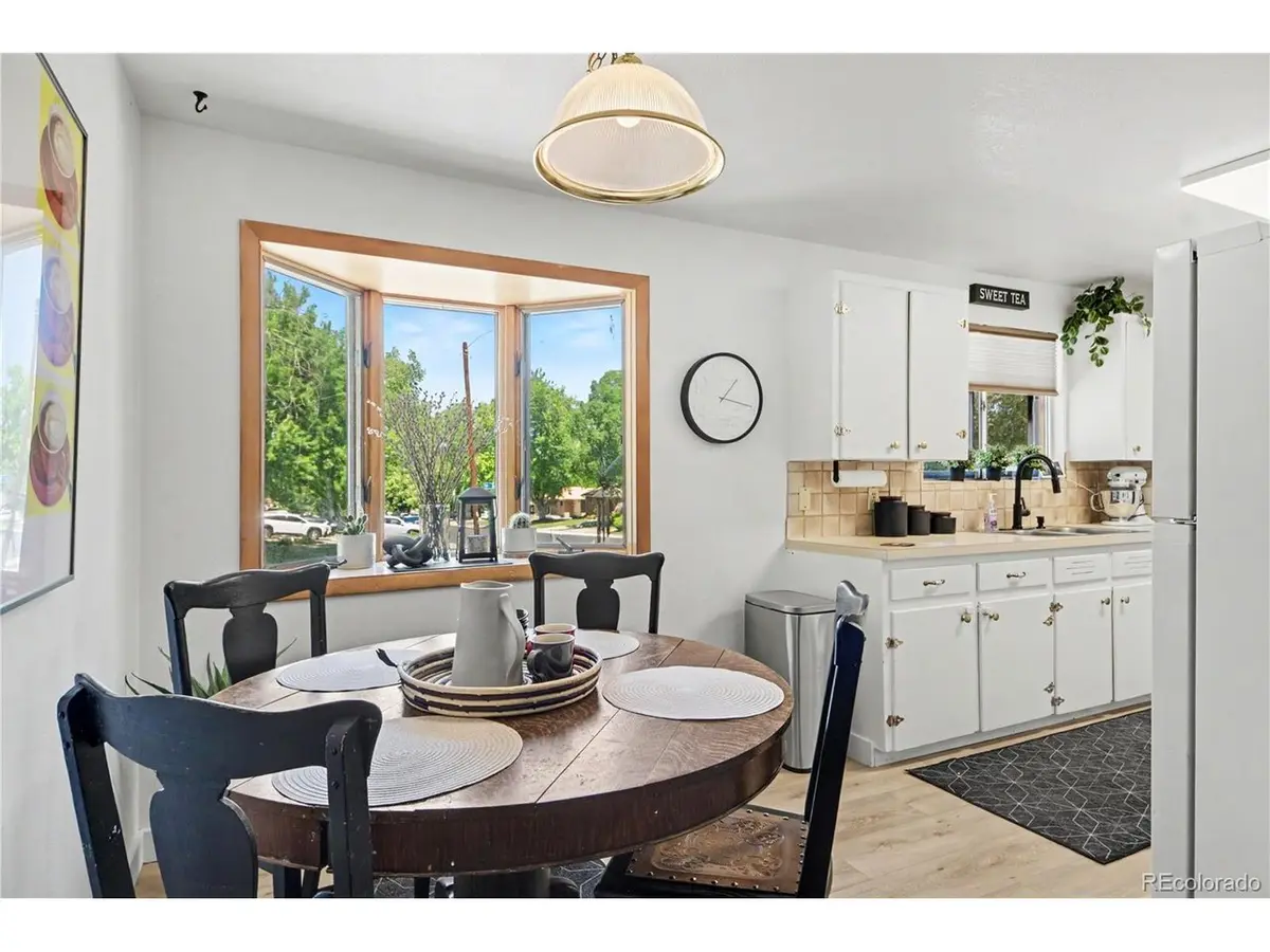 190 E Geddes, Centennial, CO 80122