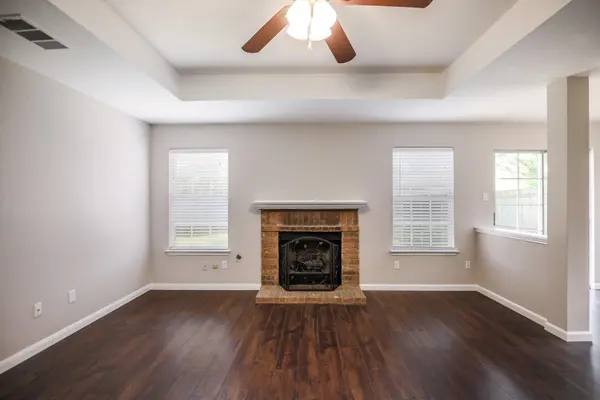 1806 Oakmont LN, Cedar Park, TX 78613