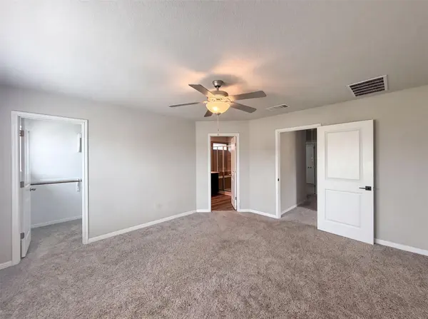 304 Lost Mine Peak LN, Dripping Springs, TX 78620