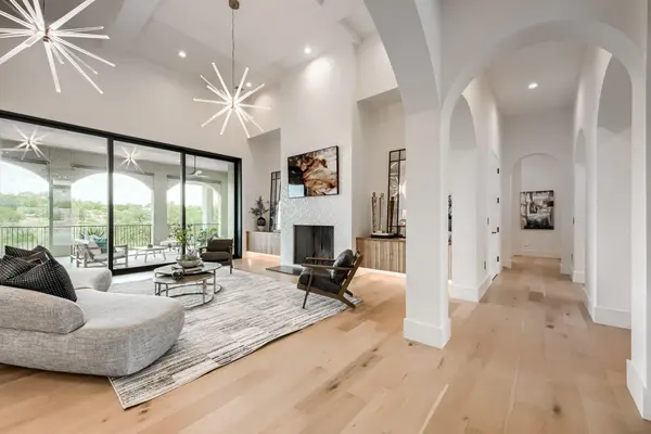 8132 Magnolia Ridge CV, Austin, TX 78738