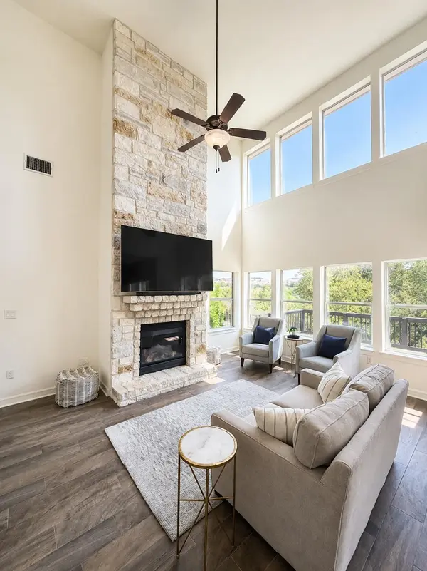 21825 Surrey LN, Lago Vista, TX 78645