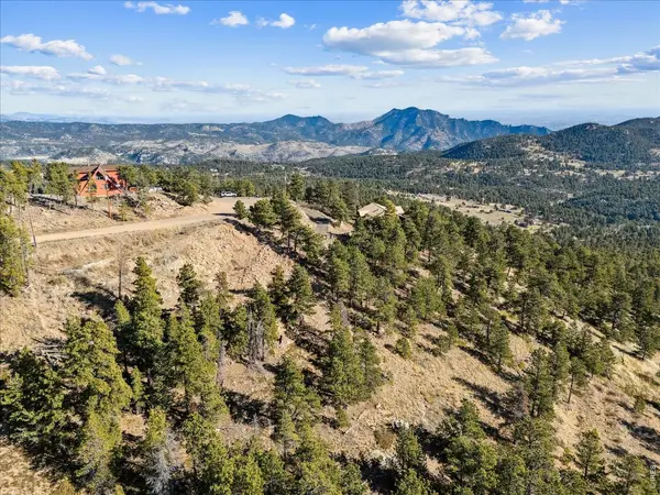 32748 Janelle, Golden, CO 80403