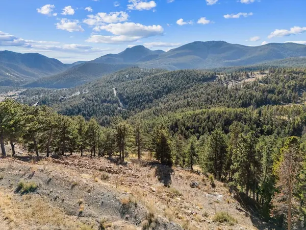 32748 Janelle, Golden, CO 80403