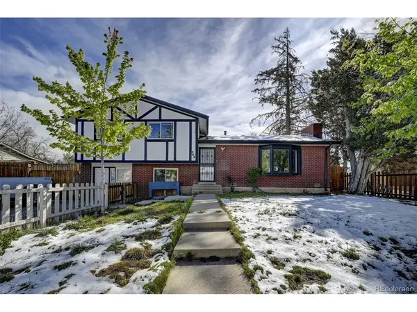 900 Evanston, Aurora, CO 80011