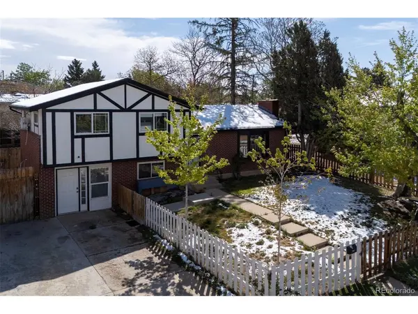 900 Evanston, Aurora, CO 80011