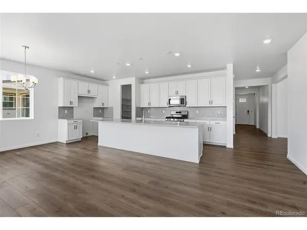 716 Bradley, Elizabeth, CO 80107