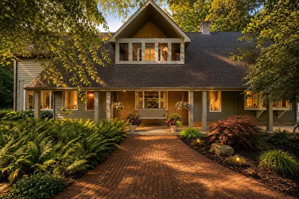 728 Old Suman RD, Valparaiso, IN 46383