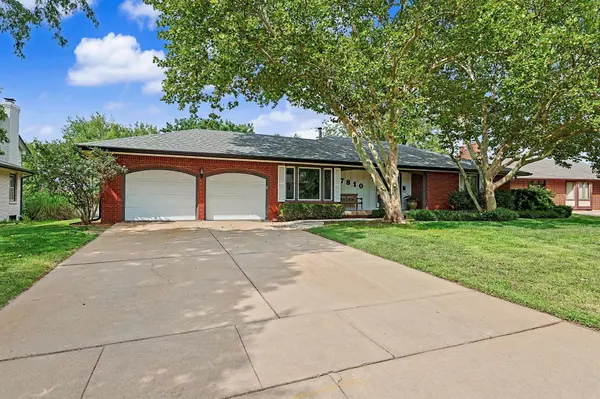 7810 E Pagent Ln, Wichita, KS 67206
