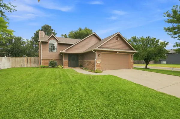 11010 W Ryan St, Wichita, KS 67205