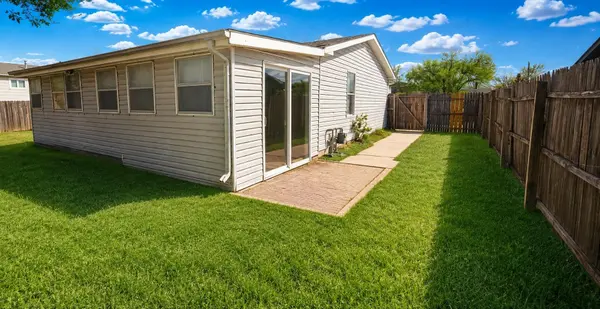 928 W Summey, Haysville, KS 67060