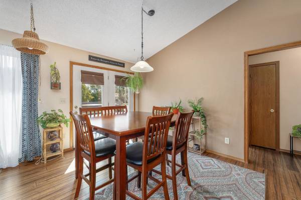 1325 N Stewart St, Wellington, KS 67152