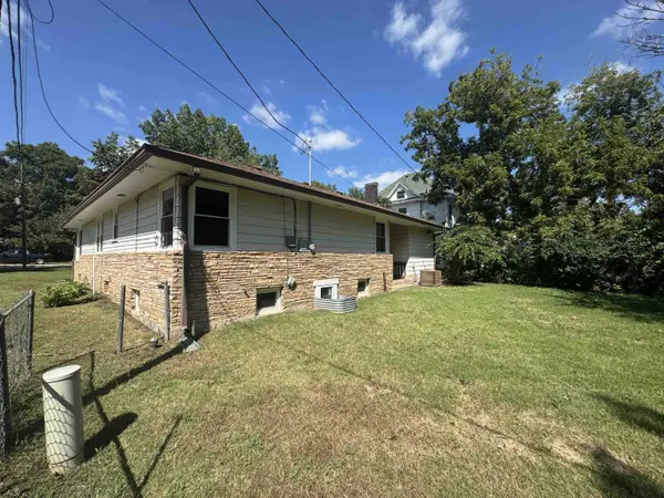 815 E 1st, Eureka, KS 67045