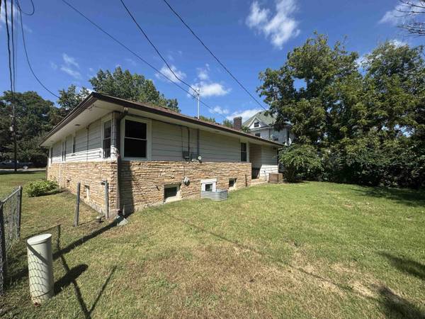 815 E 1st, Eureka, KS 67045