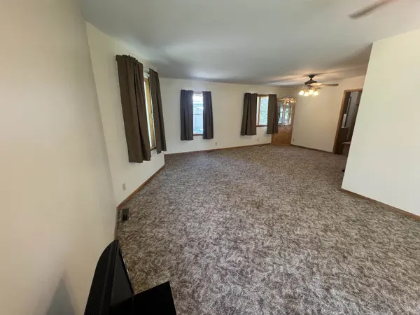 815 E 1st, Eureka, KS 67045