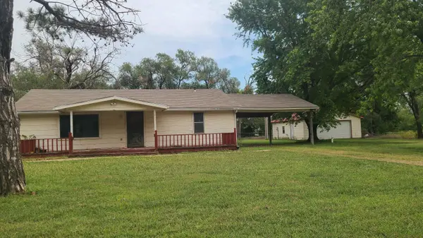 223 S Bright,  Wellington,  KS 67152