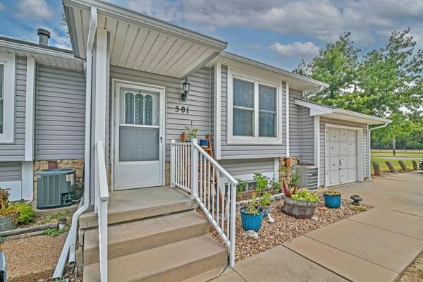 4115 W Zoo Blvd, Wichita, KS 67212