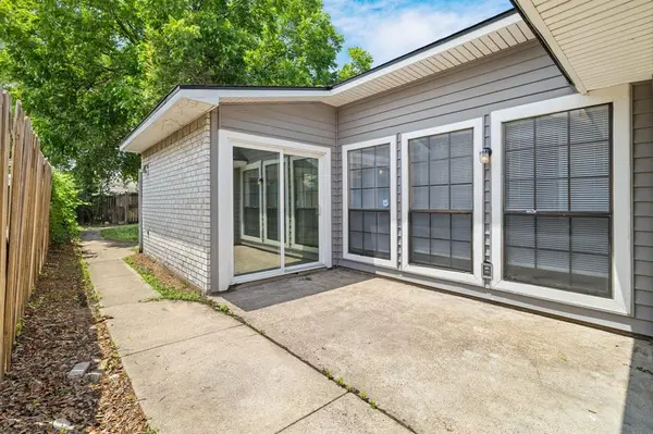 4627 Chapman Street, The Colony, TX 75056