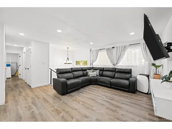 12147 E Hawaii, Aurora, CO 80012