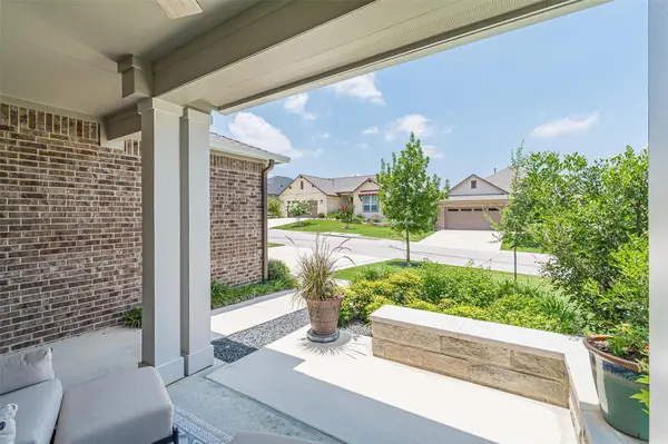220 Cruising Oak ST, San Marcos, TX 78666