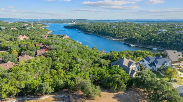 7201 Getaway DR, Jonestown, TX 78645