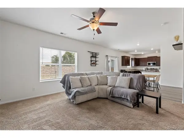 6206 Meadowbank, Colorado Springs, CO 80925