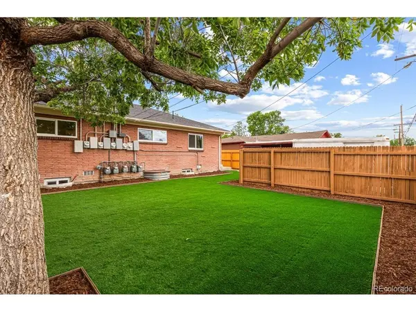 3385 N Kearney, Denver, CO 80207