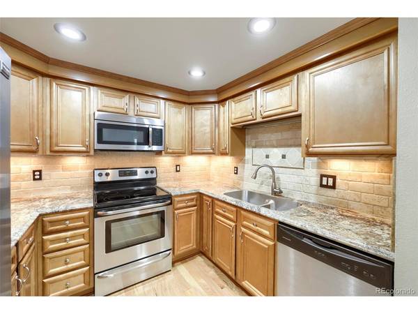 701 N Harlan #E27, Lakewood, CO 80214