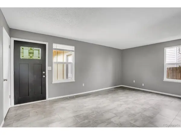 2832 S Mobile, Aurora, CO 80013