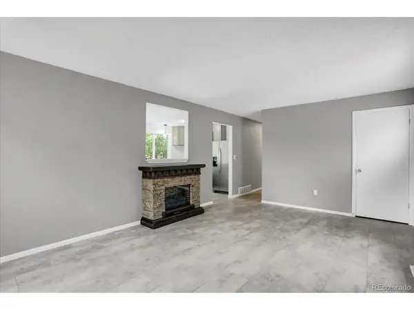 2832 S Mobile, Aurora, CO 80013