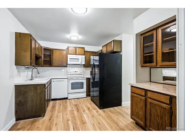 610 S Alton #11A, Denver, CO 80247