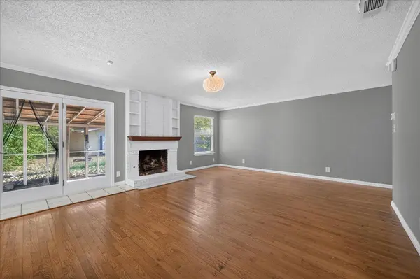 10215 Missel Thrush DR, Austin, TX 78750