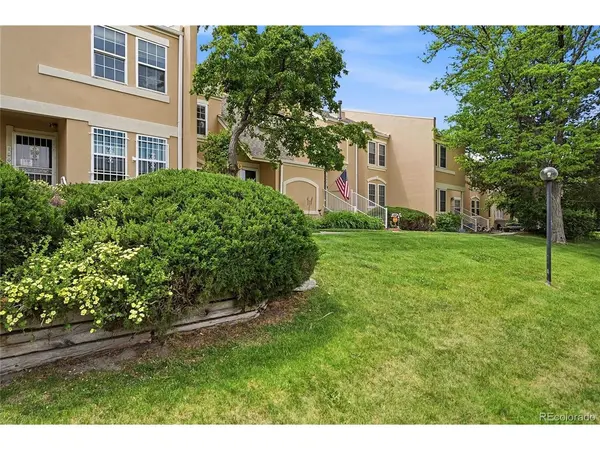 2858 S Vaughn, Aurora, CO 80014
