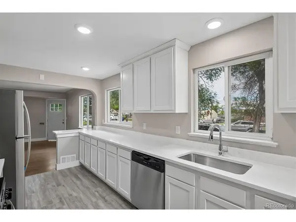 9801 E 8th, Aurora, CO 80010