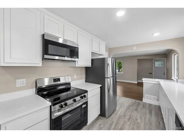 9801 E 8th, Aurora, CO 80010
