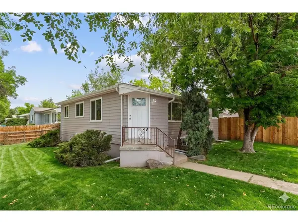 9801 E 8th, Aurora, CO 80010
