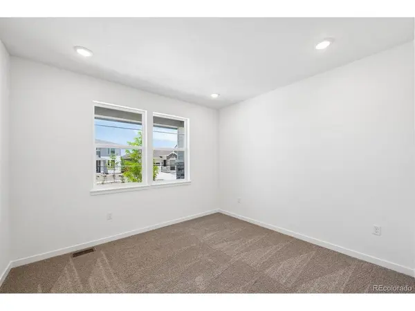 25264 E Warren, Aurora, CO 80018