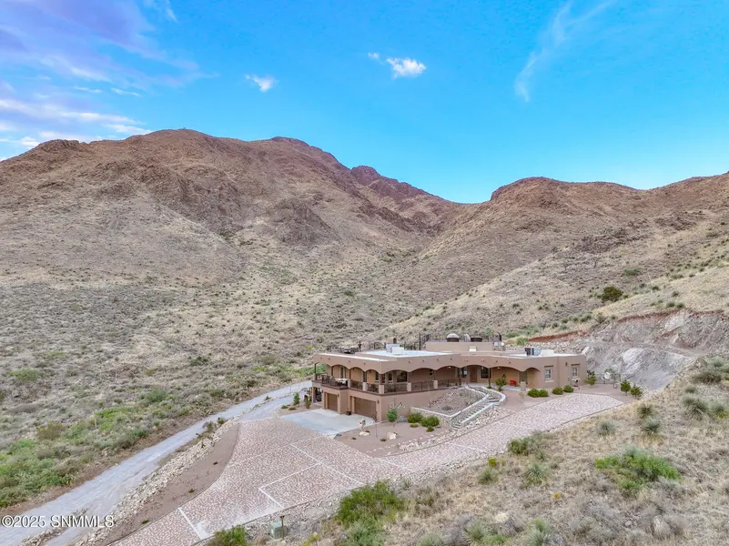 12705 Chuck Wagon RD, Las Cruces, NM 88011