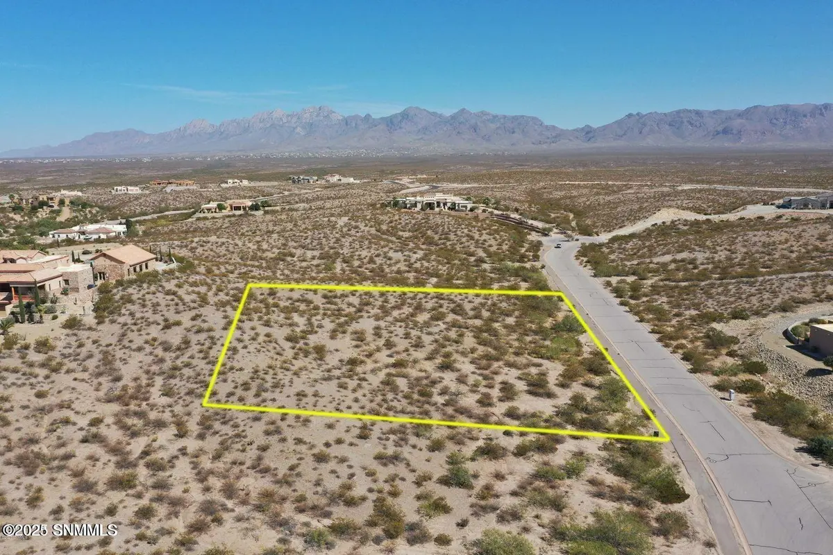6025 Avenida Sonrisa, Las Cruces, NM 88011