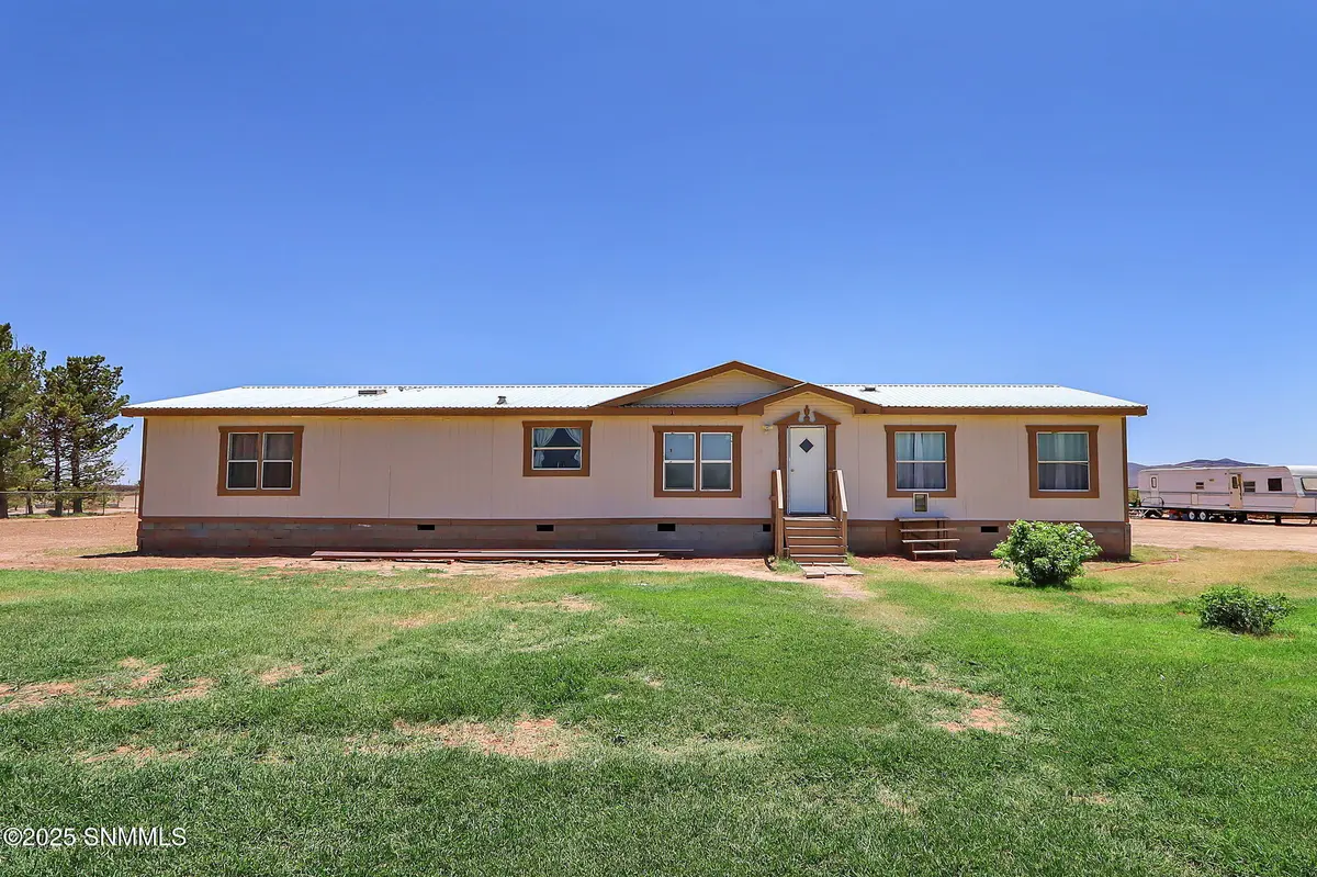 1209 Hueco ST, Chaparral, NM 88081