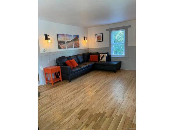 1271 Uinta, Denver, CO 80220