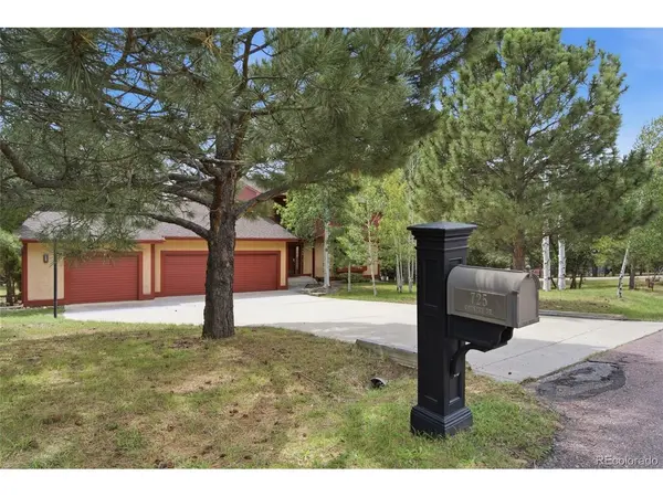 725 Country, Monument, CO 80132