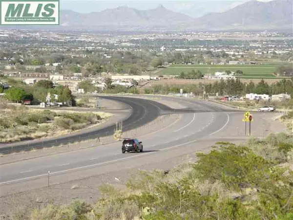 755 Lonesome RD, Las Cruces, NM 88005