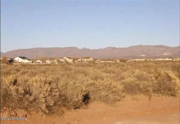 5906 El LLano RD, Las Cruces, NM 88012