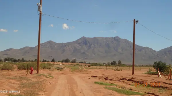 7636 Kings RD, Las Cruces, NM 88012