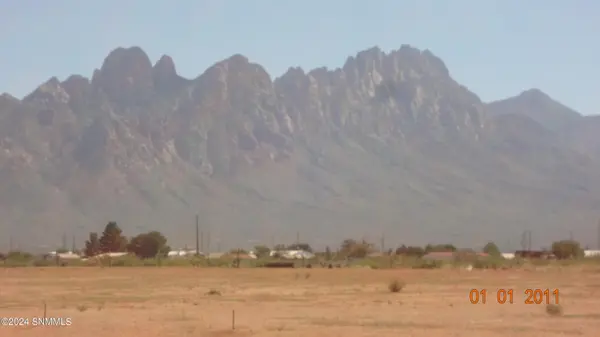 7648 Kings RD, Las Cruces, NM 88012