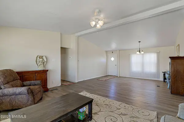 1209 Hueco ST, Chaparral, NM 88081