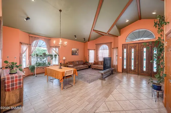 1178 Warm Springs LN, Las Cruces, NM 88011