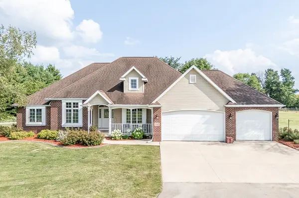 E8403 CHURCH RD, New London, WI 54961-8368
